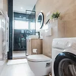 Elly Apartment *